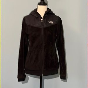 North Face woman’s Fleece with Hood